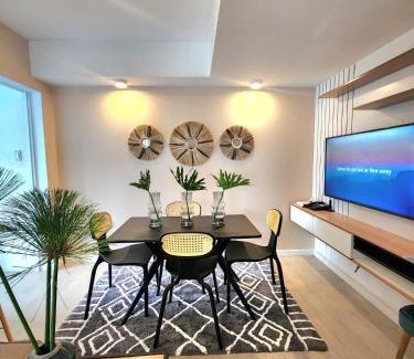 Pasay Apartment | Vissers Crib at Azure Urban Resort Residences