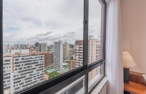 Meireles Apartment | Vista Alta - 150 metros BEIRA MAR - Garagem - Recepção 24horas - Smart TV - Cozinha Completa - Ar Condicionado Sala e Quarto - Internet 100Mb Upload e 50Mb Download