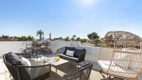 Beach Barber Tract House | Vista Del Mar by AvantStay Stunning Spanish Inspired Home w Pool Hot Tub Rooftop Patio