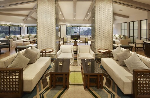 Norma Triangle Hotel | Vista Double Suite at The London West with Complimentary À La Carte Breakfast