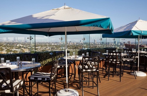 Norma Triangle Hotel | Vista Double Suite at The London West with Complimentary À La Carte Breakfast