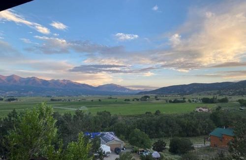 Salida House | Vista Grande Hot Tub Overlooking Salida!