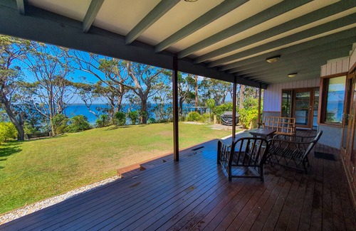 Sanctuary Point House | Vista Point - Your Waterfront Sanctuary Point Break