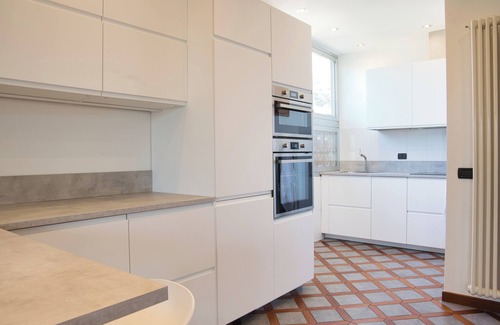 Calolziocorte Apartment | VistaLago Suite - Three Bedroom Apartment, Sleeps 6