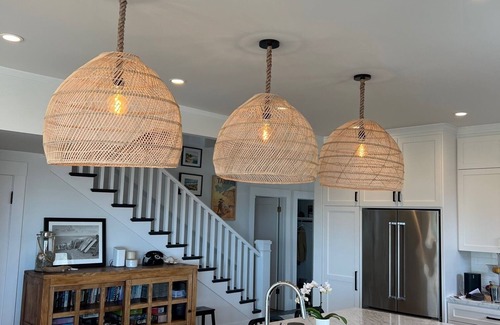 Seabright House | Vistamar on Seabright beach! Remodeled kitchen, hot tub, views, decks.