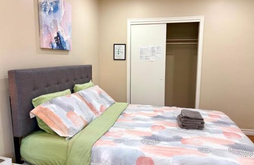 Bathurst Manor House | Vita House near Rogers Stadium and Yorkdale Shopping Center