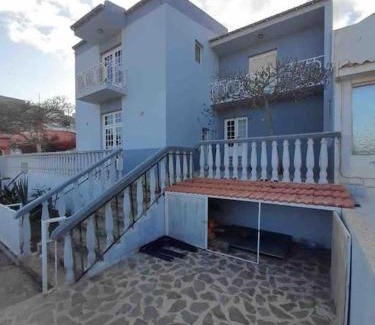 Mindelo House | Vivenda com pátio, no coração do Mindelo