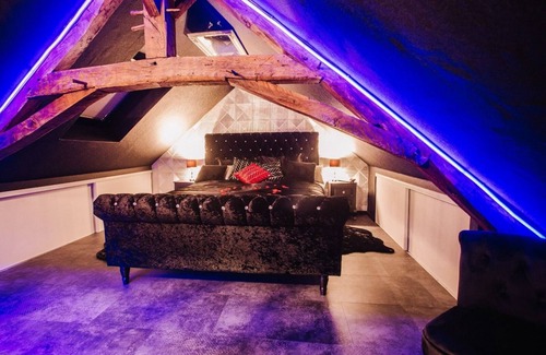 Moisdon-la-Riviere House | Vivez une aventure amoureuse dans un lieu insolite, au concept de love-gîte