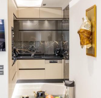 Monemvasia Apartment | Vivian's Luxury Suite