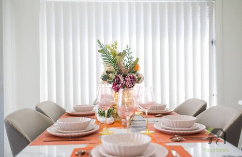 Lidcombe Apartment | Vivid home in Lidcombe