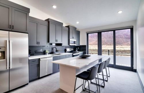 Moab South Valley Apartment | Vizcaya #5 - Moab's Newest Luxury Rental with Private Hot Tub