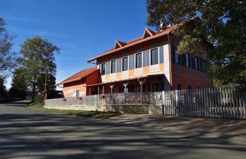 Lenora House | Vlčí Jámy