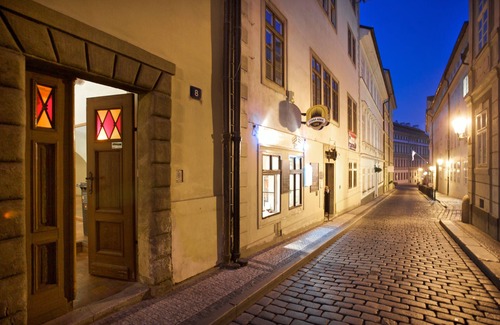Hradcany Apartment | Vlašská 7, Beautiful Historic 16th Century Apartment for 2/3 near the Castle