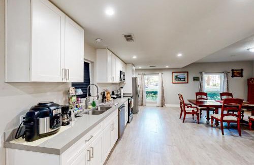 Houston House | Vlad's Castle