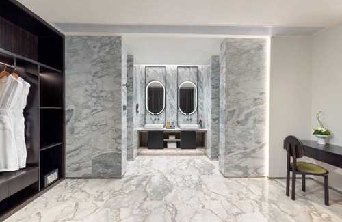 Ten Mile Gallery Hotel | voco Guilin Yangshuo by IHG