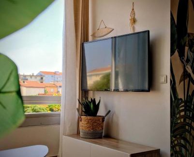 La Jetee Apartment | - Voile -