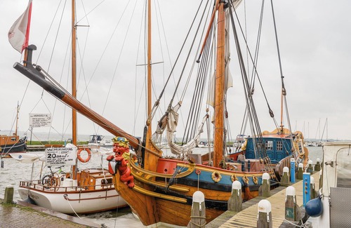 Volendam House | Volendam Old Bridge Residence R4