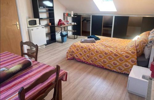 Ouroux-sur-Saone House | Voyage