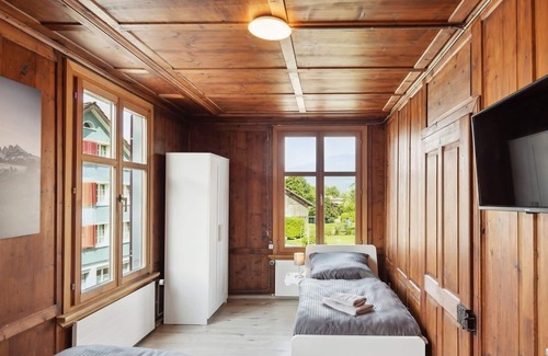 Grabs Apartment | Vrbo Property