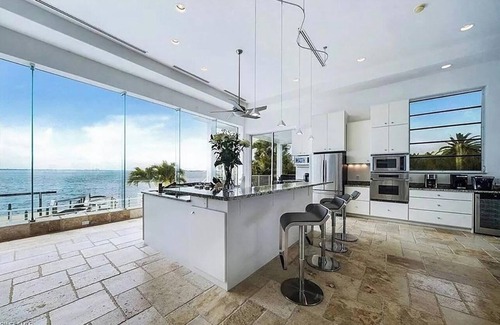 Caloosahatchee Villa | VRCC Villa The River