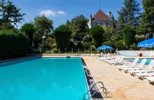 Champs-Romain House | Vue du Lac - Vakantiehuis op een kasteelcamping met zwembad