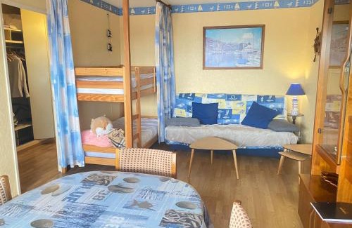 Courseulles-sur-Mer Apartment | Vue sur la marina-6 pers à Courseulles sur Mer