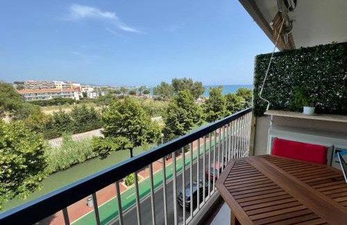 Cros-de-Cagnes Apartment | VUE SUR MER - Magnifique appartement tout confort - Terrasse et parking privé