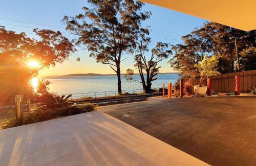 Nelson Bay House | Vueone - Nelson Bay Beach House that is pure luxury