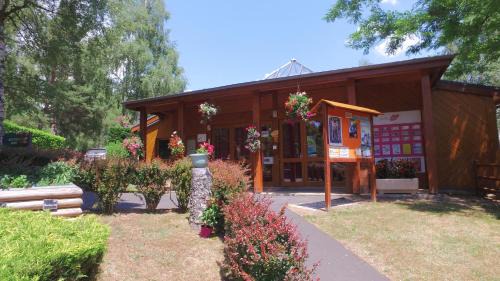 Chaudes-Aigues Resort | VVF Aubrac