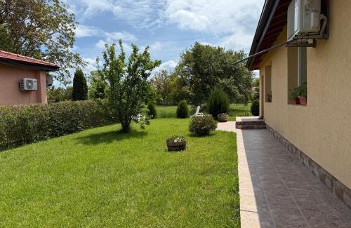 Krapets House | Vyara Holiday Home