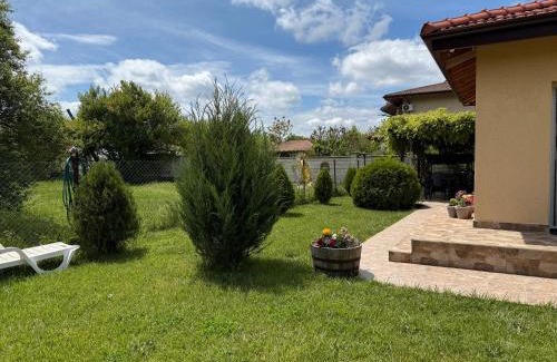 Krapets House | Vyara Holiday Home