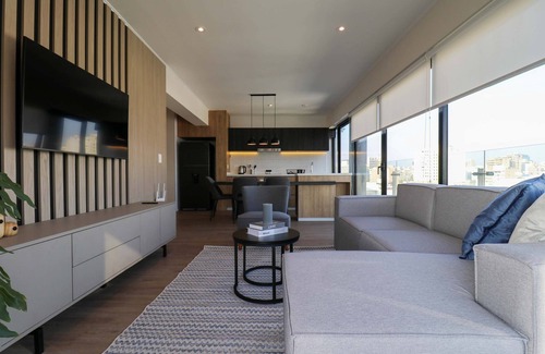 Reducto Apartment | w Divine 3BR w Balcony Near Larcomar