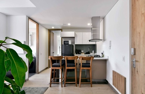 Chico Apartment | w* | Illustrious 2BR w/Street View in Chapinero