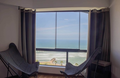 Santa Cruz Apartment | w* | Industrial 3BR with Ocean View