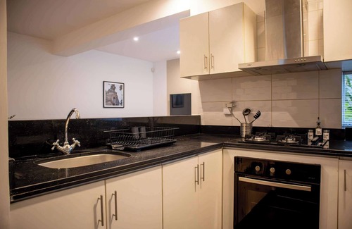 Petit Jean Ocharan Apartment | w* | Striking 1BR near Malecon in Miraflores