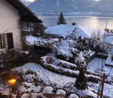 Hilterfingen Apartment | W22 Thunersee