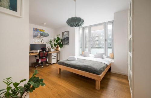 Warsaw Apartment | W411 Marina Mokotów - Lake View Apartment with Balcony, Workspace & Parking, close to Airport & City Center
