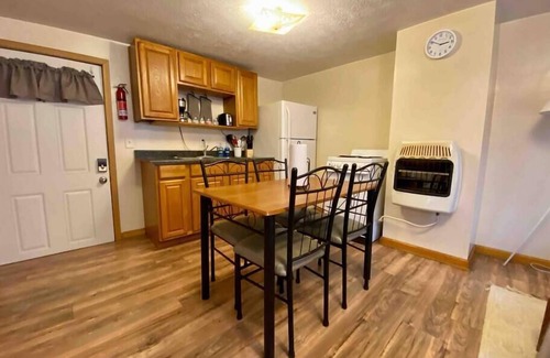 Wabash Apartment | Wabash Eagles Nest 171.5 Apt., 2nd Floor