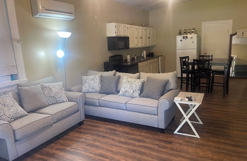 Waco Apartment | Waco Charm: A Petite Getaway