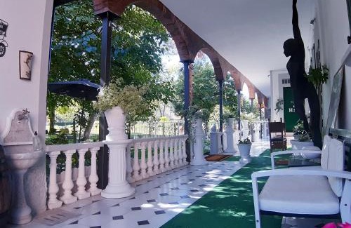 San Donato-San Vitale House | Wagon-lit