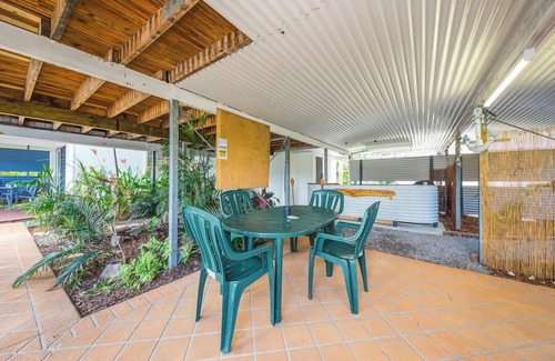 Banksia Beach House | Wagtail on Banksia Beach