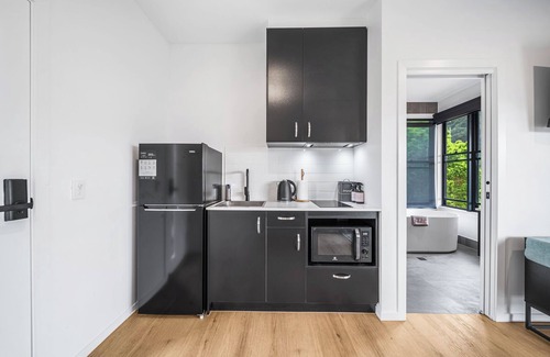 Coolabine Cabin | Wagtail Studio Cabin. Peaceful and Ideal for couples or a young family.