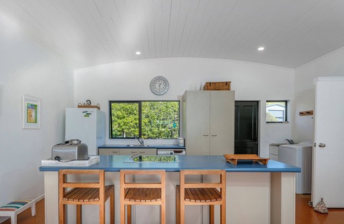 Kuaotunu House | Wai Whare - Kūaotunu Holiday Home