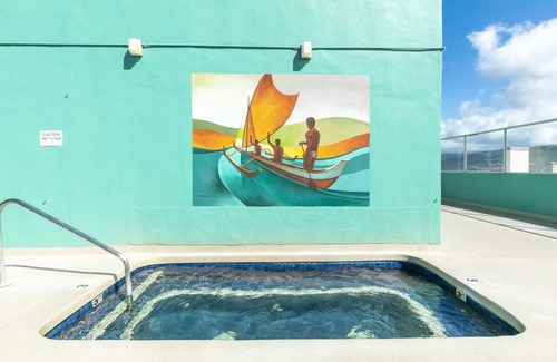 Waikiki Hotel | Waikiki Paradise Awaits! Relax with Pool, Rooftop Views, 2 Blocks to Beach!
