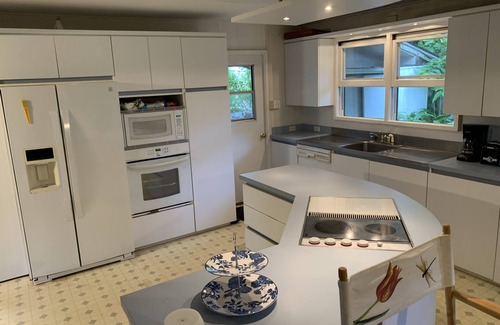 Waimanalo House | Waimanalo Beach Family Home, 2 Bed, 2 Bath, Steps to Beach