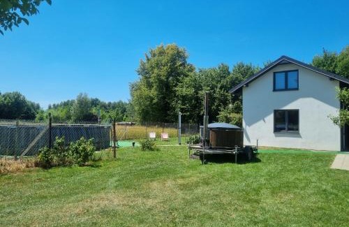 Myszkow House | Wakacje na Jurze Dom z Basenem, Agroturystyka "Banderoza u Bolka" Na Szlaku Orlich Gniazd