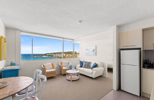 Manly Apartment | Wake Up to the Ocean: 1-Bed with Pool & Views