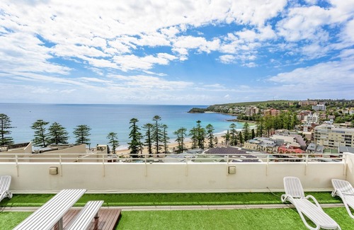 Manly Apartment | Wake Up to the Ocean: 1-Bed with Pool & Views