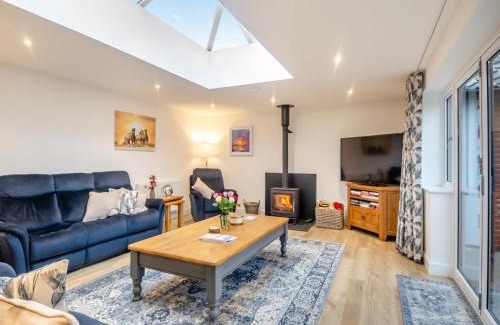 Diss House | Walcot House Stables