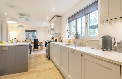 Diss Cottage | Walcot House Stables
